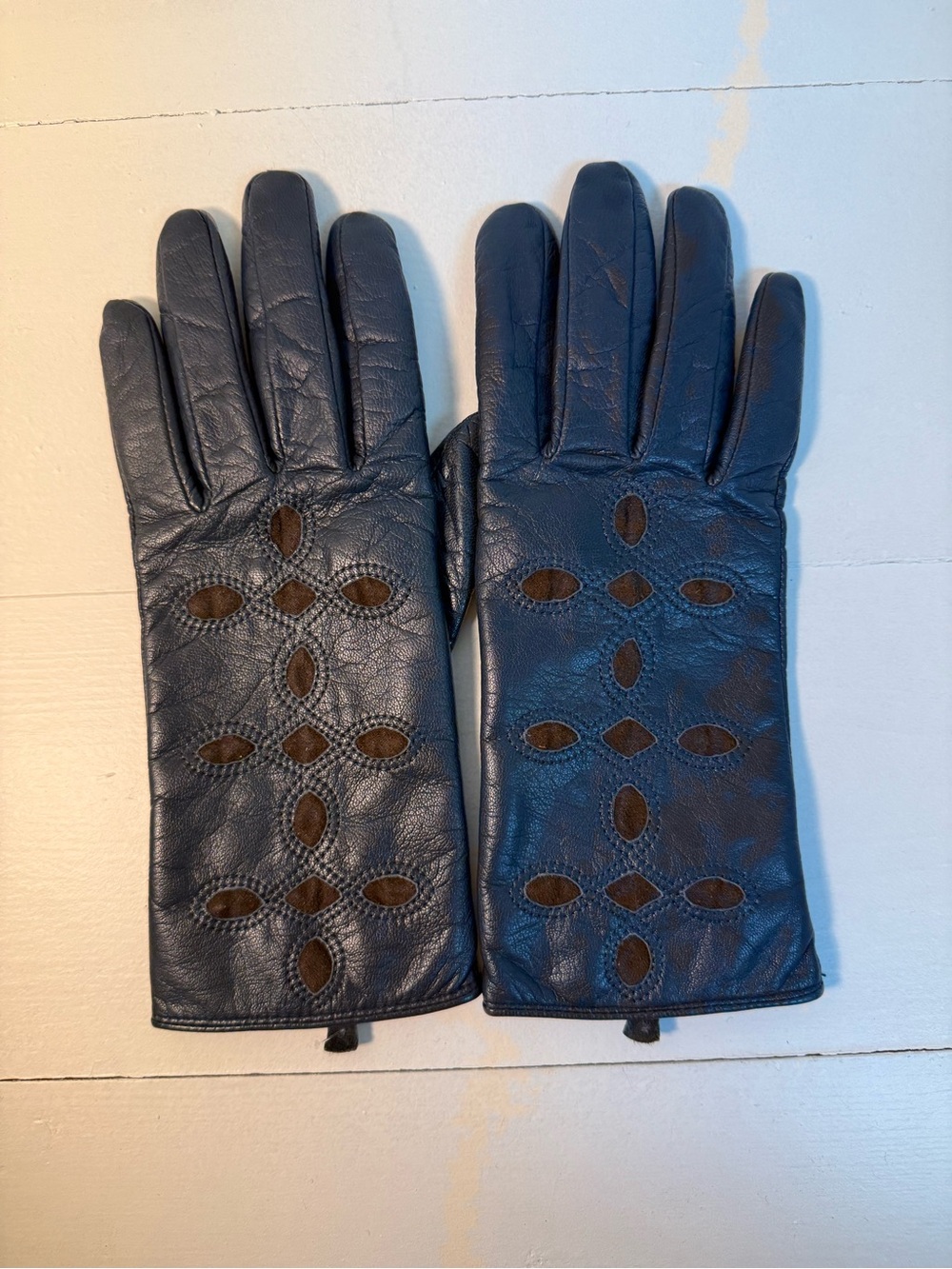 Vintage Navy Blue Leather Gloves with Brown Cutout Inset